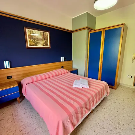 Praja Hotel 3*