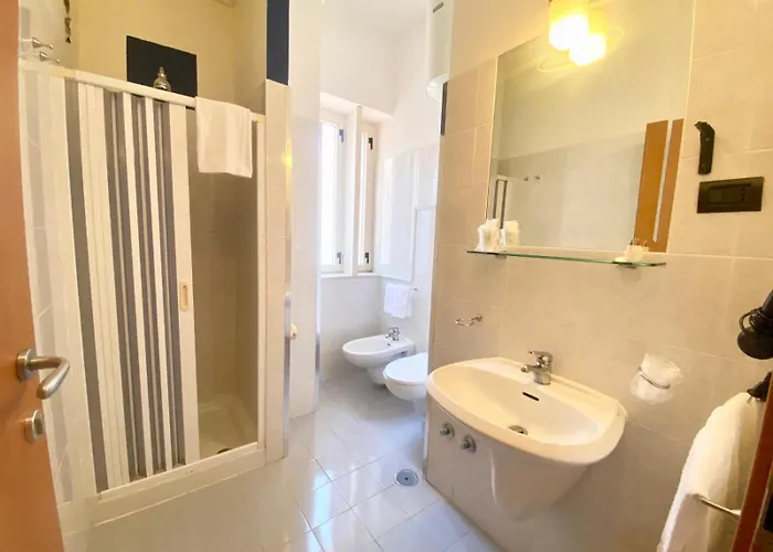 Praja 3* 普拉亚·阿马勒